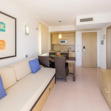 Hotel Blau Punta Reina 4*